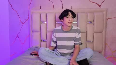 Sthepano  online show from February 24, 2026, 9:02 pm