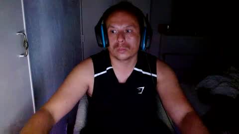 Snapshot of stiffmeister94 chatting on July 4, 2026, 11:44 pm Axel online show from July 4, 2026, 11:44 pm