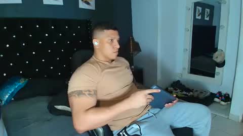 Snapshot of stily_santos_ chatting on September 22, 2025, 2:24 am stily online show from September 22, 2025, 2:24 am