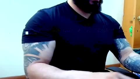 stiven253958 online show from April 13, 2026, 9:20 pm