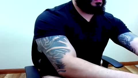 stiven253958 online show from April 17, 2026, 12:46 am