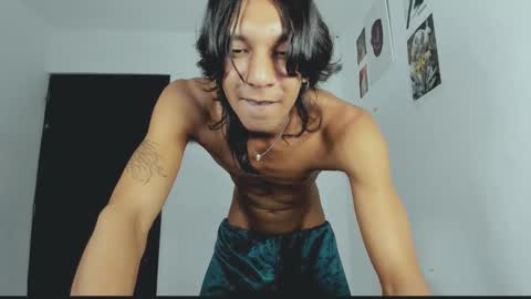 Snapshot of stiven_mystic chatting on February 22, 2025, 4:09 pm Stiven Mystic online show from February 22, 2025, 4:09 pm