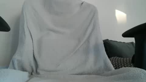 stivglatpik online show from November 21, 2025, 2:05 pm