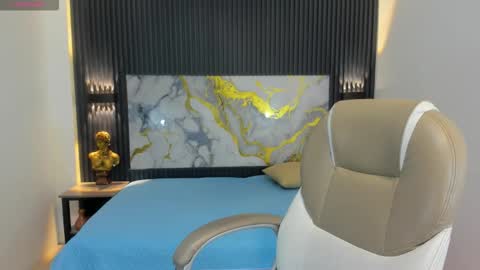 Stiwen online show from October 21, 2025, 3:35 pm