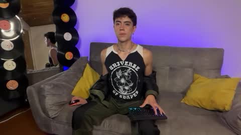 Snapshot of stolas_ying chatting on February 12, 2026, 12:27 am Stolas online show from February 12, 2026, 12:27 am