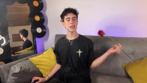 Snapshot of stolas_ying chatting on February 22, 2026, 12:45 am Stolas online show from February 22, 2026, 12:45 am