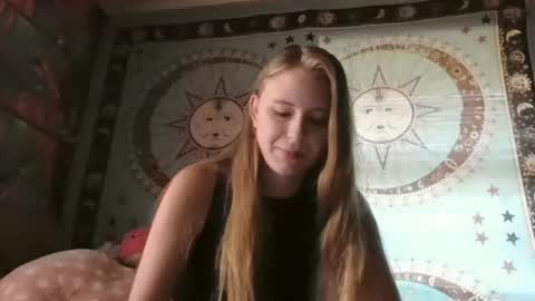 Snapshot of stonerbabe1313 chatting on December 17, 2024, 5:58 pm stonerbabe1313 online show from December 17, 2024, 5:58 pm