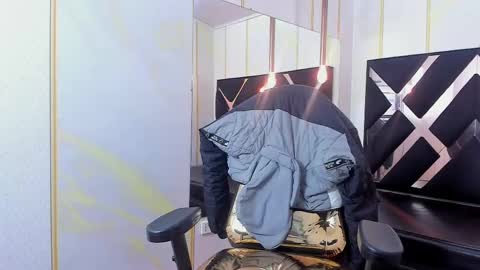 stonne69 online show from March 12, 2025, 1:19 pm