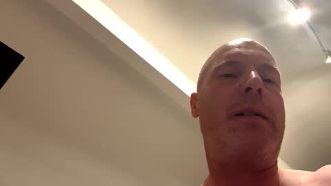 Snapshot of stoodley22 chatting on April 20, 2026, 4:32 pm Stoodley22 online show from April 20, 2026, 4:32 pm