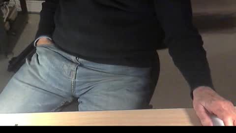 Snapshot of str8_dave chatting on November 22, 2025, 9:14 pm Dave online show from November 22, 2025, 9:14 pm