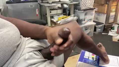 Snapshot of str8blkjaxfl chatting on January 22, 2025, 9:43 pm NAV online show from January 22, 2025, 9:43 pm