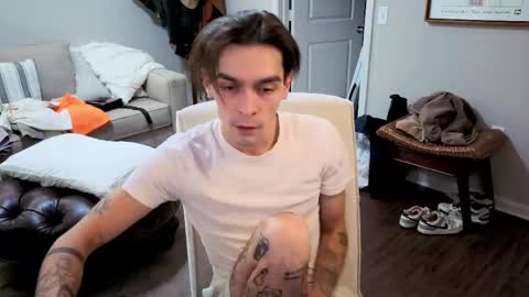 Snapshot of str8whiteboy21 chatting on June 4, 2026, 1:39 pm str8whiteboy21 online show from June 4, 2026, 1:39 pm