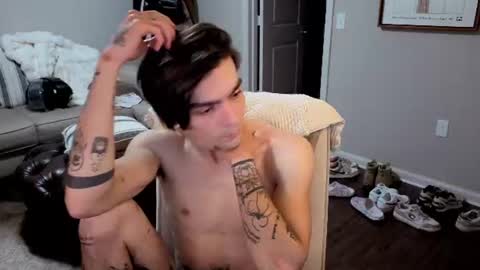 Snapshot of str8whiteboy21 chatting on June 10, 2026, 6:45 am str8whiteboy21 online show from June 10, 2026, 6:45 am