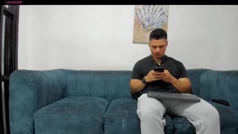 straight__friends online show from September 25, 2025, 1:59 pm