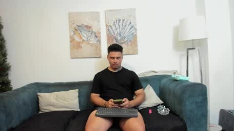 straight__friends online show from April 8, 2026, 2:50 pm