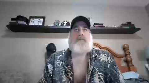 Straightbear4you online show from October 14, 2025, 5:30 am