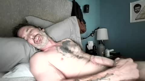straighthungmarriedman online show from July 4, 2026, 11:22 pm