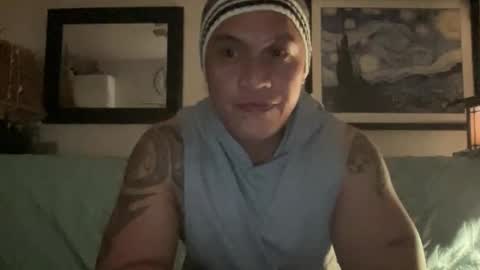 straightsurfer808 online show from November 6, 2025, 8:04 am