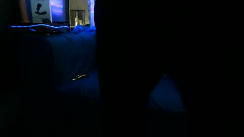 straitpipermann22 online show from December 3, 2025, 1:24 am