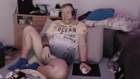 Snapshot of stranger1966 chatting on October 29, 2025, 12:40 pm Stranger online show from October 29, 2025, 12:40 pm