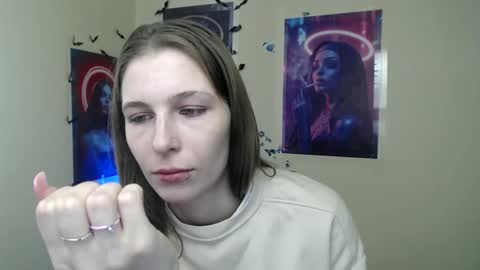 Amalia online show from November 7, 2025, 7:52 am