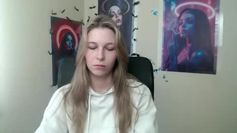 Snapshot of stranger_giirl chatting on May 9, 2026, 6:07 am Amalia online show from May 9, 2026, 6:07 am
