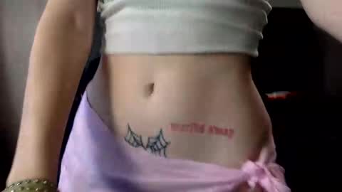 Snapshot of strawb3rrymilkk chatting on October 30, 2025, 10:32 pm strawb3rrymilkk online show from October 30, 2025, 10:32 pm