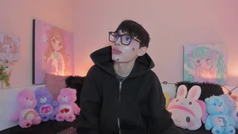 strawberry_kitty_ online show from February 1, 2026, 4:11 am