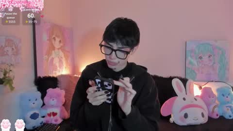 strawberry_kitty_ online show from February 6, 2026, 3:55 am