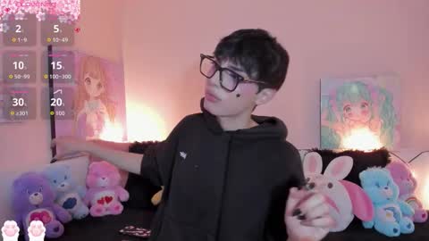 strawberry_kitty_ online show from February 15, 2026, 7:05 am