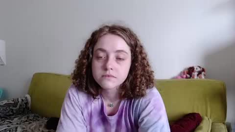 Strawberrylotsacake online show from June 8, 2026, 4:18 pm