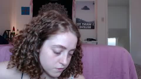Strawberrylotsacake online show from July 6, 2026, 8:11 pm