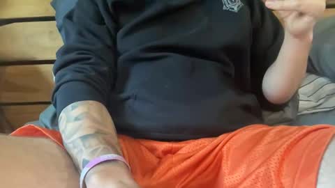 Snapshot of stroking33again chatting on October 2, 2025, 2:13 pm stroking33again online show from October 2, 2025, 2:13 pm