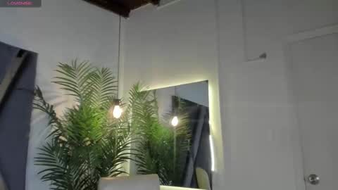 Snapshot of strong_girl_ chatting on February 26, 2025, 11:09 am Alexa online show from February 26, 2025, 11:09 am