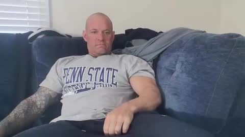 Snapshot of strongandhard073 chatting on October 28, 2025, 11:58 am StrongAndHard online show from October 28, 2025, 11:58 am