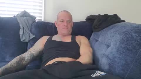 Snapshot of strongandhard073 chatting on October 31, 2025, 1:45 pm StrongAndHard online show from October 31, 2025, 1:45 pm