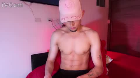 stronghardlatino online show from December 16, 2025, 2:49 am