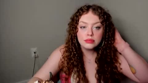 Strwbby online show from November 22, 2025, 4:00 am