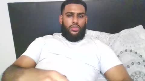 stuckinthe222 online show from November 4, 2025, 3:27 am