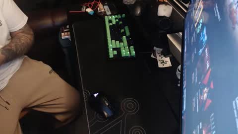 stud69861714 online show from October 18, 2025, 8:15 am