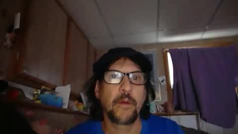 Snapshot of stupid330 chatting on November 23, 2025, 3:01 pm stupid330 online show from November 23, 2025, 3:01 pm