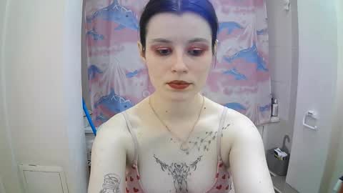 Snapshot of style_bliss chatting on October 15, 2025, 4:40 pm Eva online show from October 15, 2025, 4:40 pm