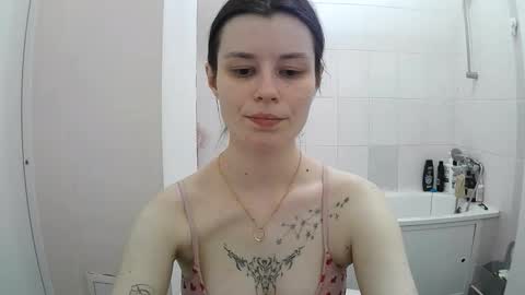 Snapshot of style_bliss chatting on November 13, 2025, 6:18 pm Eva online show from November 13, 2025, 6:18 pm