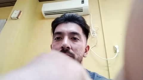 Snapshot of suaber_ chatting on October 24, 2025, 7:10 pm suaber_ online show from October 24, 2025, 7:10 pm