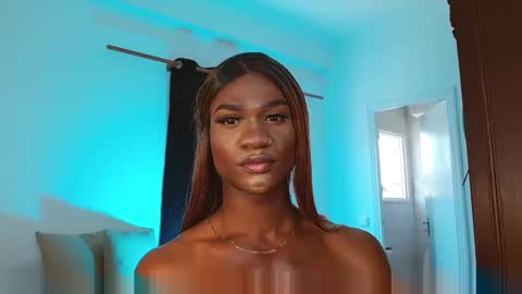 Suanny Klatten  It is my account independent  online show from February 17, 2025, 12:27 pm