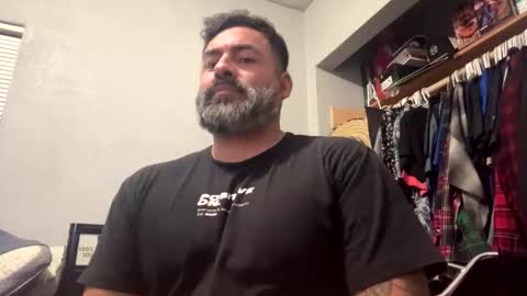 suavecito67 online show from October 31, 2025, 1:50 am