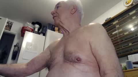 Snapshot of subibuns chatting on February 4, 2026, 7:47 am Marcel online show from February 4, 2026, 7:47 am