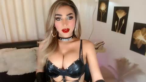 Snapshot of sublime_diva chatting on January 9, 2026, 2:36 am ISABEL online show from January 9, 2026, 2:36 am
