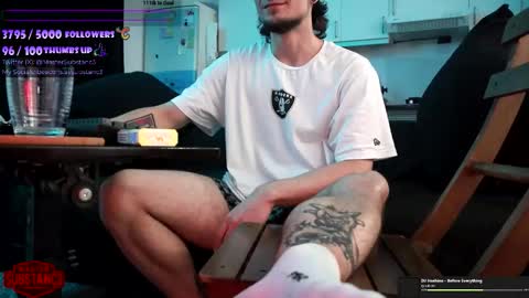 Im Substanc3  online show from October 4, 2025, 7:56 pm