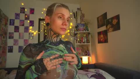 succubus_66 online show from March 1, 2025, 12:23 pm